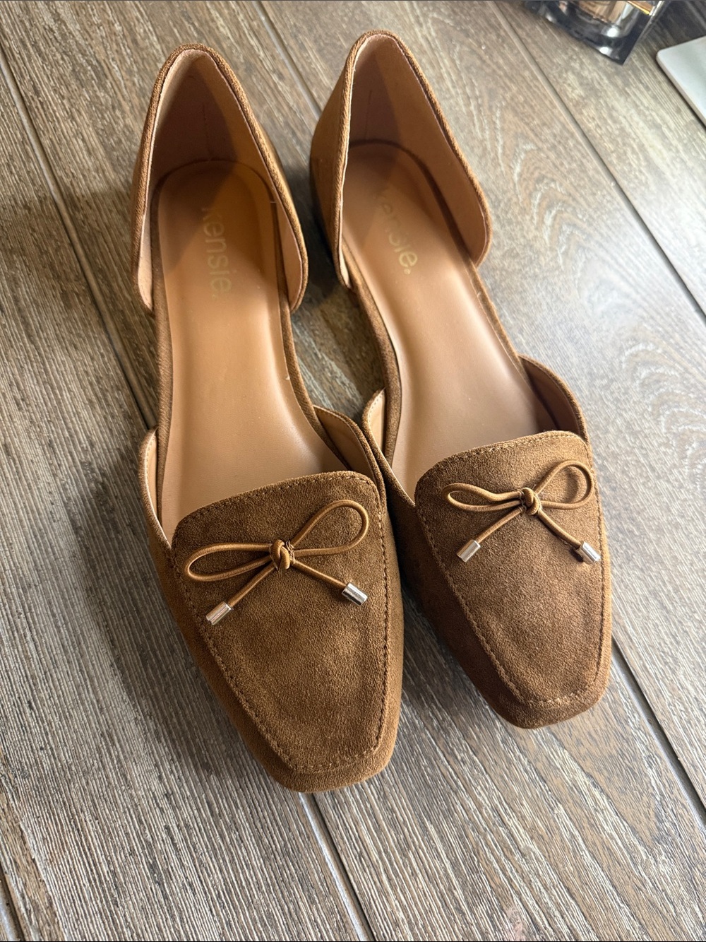Kensie Brown Tan Suede Pointed-Toe Flats with Bow